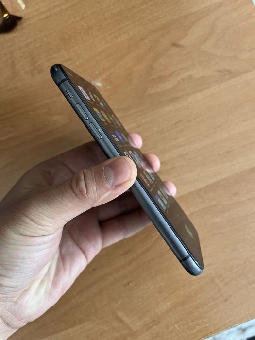 Iphone 11 64 GB черный