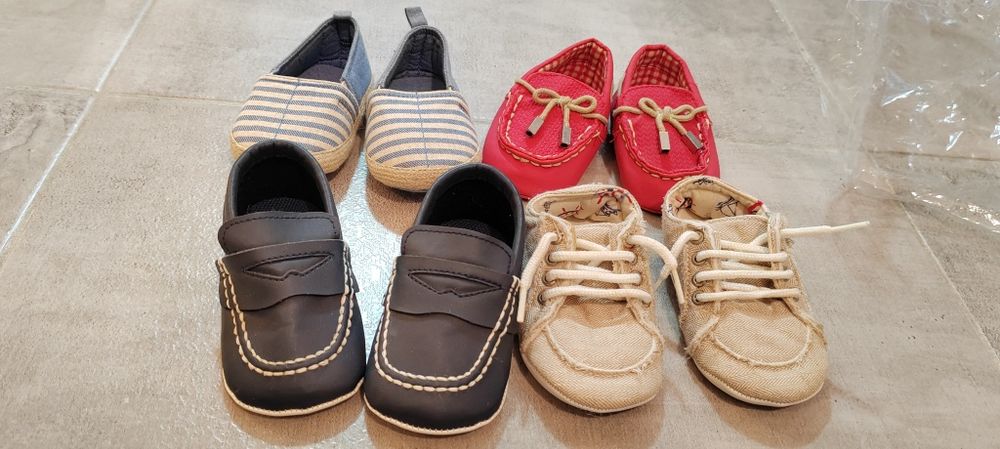 Încălțăminte bebeluși nr 16-17