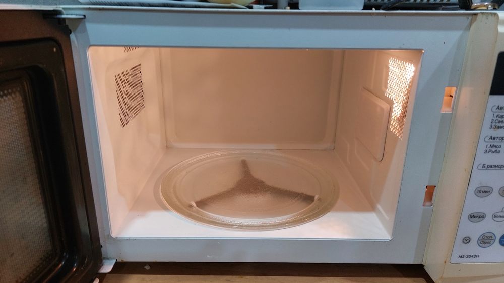 Микроволновая печь