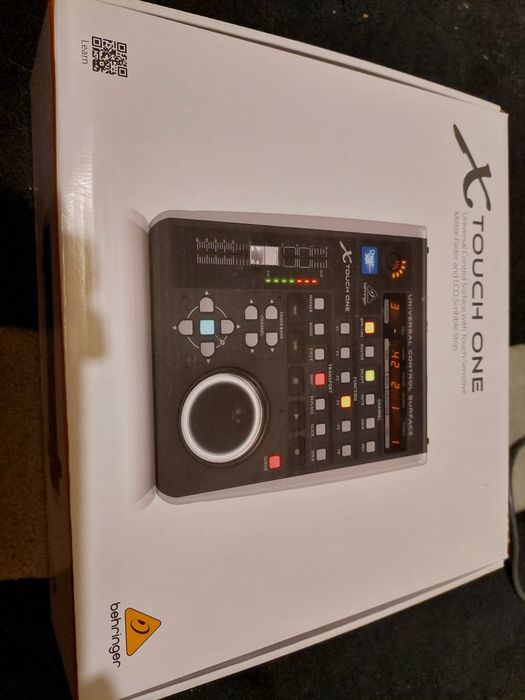 Daw controller Behringer X Touch One