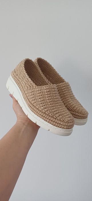 Pantofi crosetati
