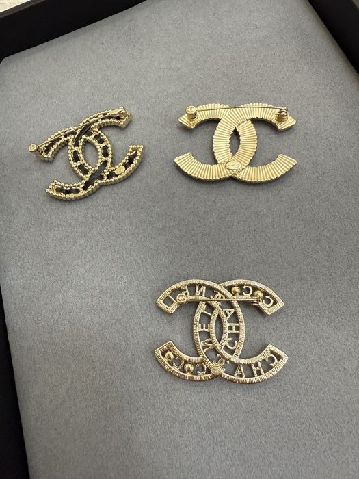 Брошь Chanel с упаковкой