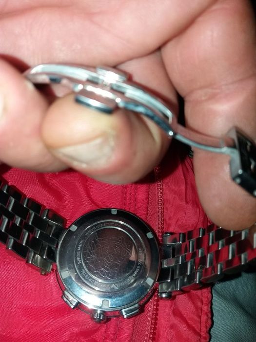 Продам ручные часы versace