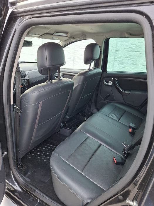 Dacia duster 4x2 2011 luna 12