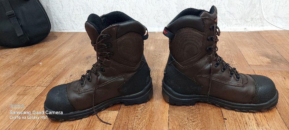 Продам спец.ботинки (safety boots) RED WING , размер 43