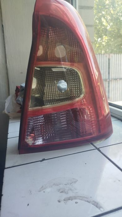 Продам фару Рено логан