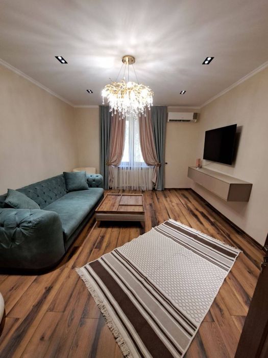 Сдается 3-х комнатная ЦУМ