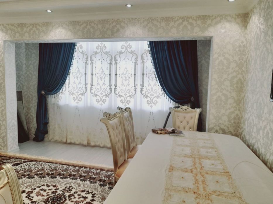 Юнусабад-6, 5 дом. Срочно продаётся сваю 3-х комнатная квартиру.