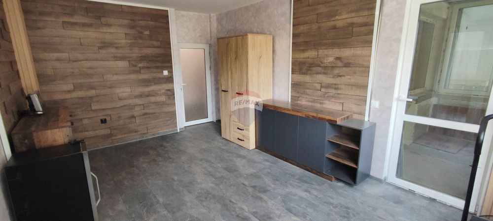 Продава се Тристаен апартамент в Варна, Младост 1 - 106 кв.м за 2076 €/кв.м - Снимка #7