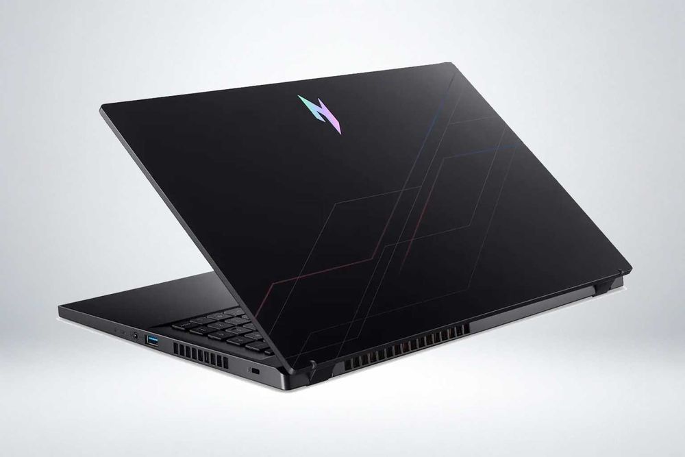 Acer Nitro V15 / Intel Core i9 / 16GB / 512GB SSD / RTX5060 8GB /165Hz