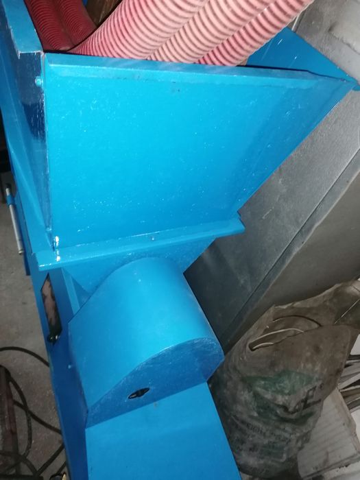 Zdrobitor struguri cu desciorchinare si pompa transfer must