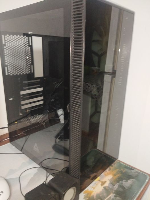 Корпус с магнитной крышкой