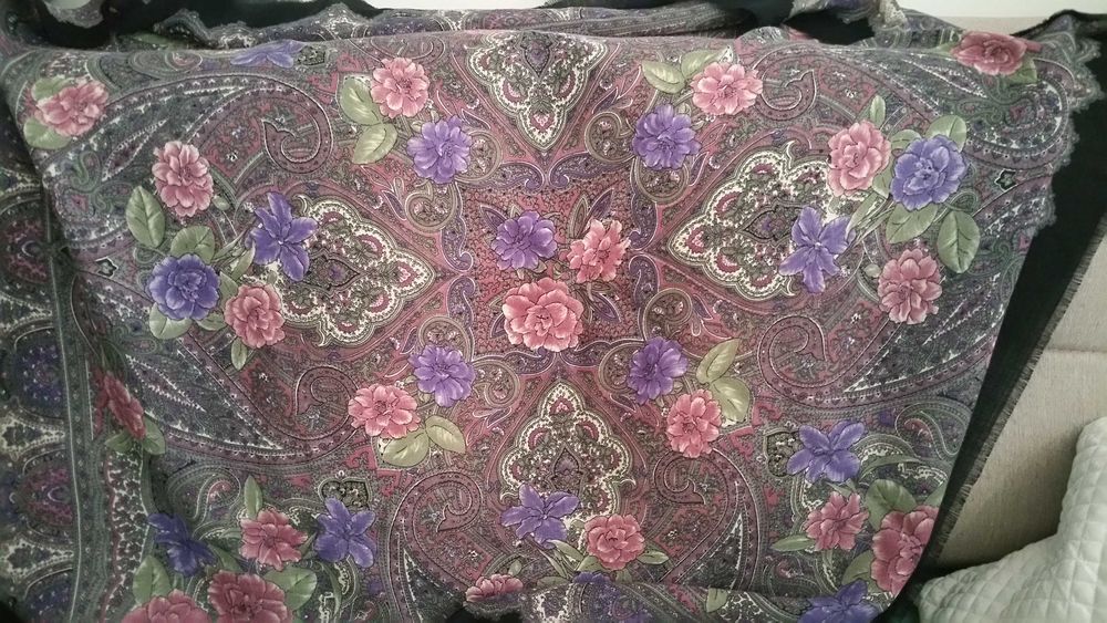 Шерстяной платок (Франция).