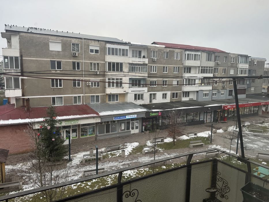 Vanzare apartament cu 3 camere