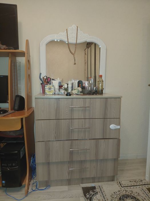 Продам комод  в хорошем состоянии