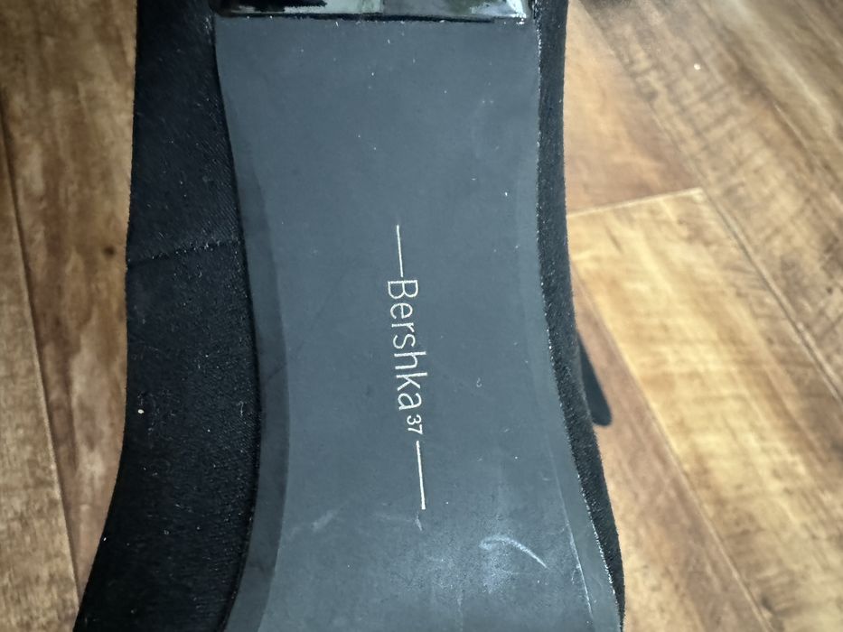 Черные туфли Бершка