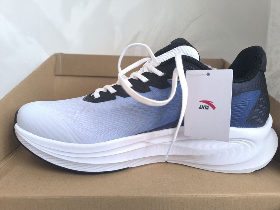 Продам кроссовки