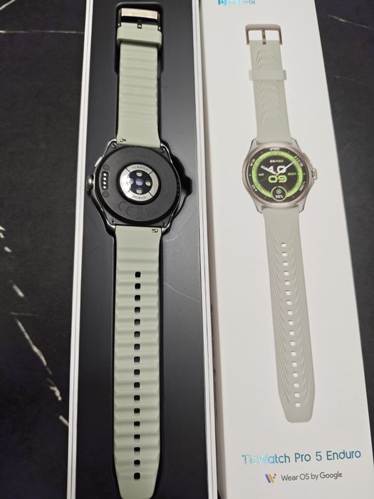 Smartwatch  TicWatch  pro 5 Enduro