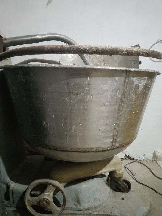 Borka chiqaruvchi pech бухонка печ сотилади камлект