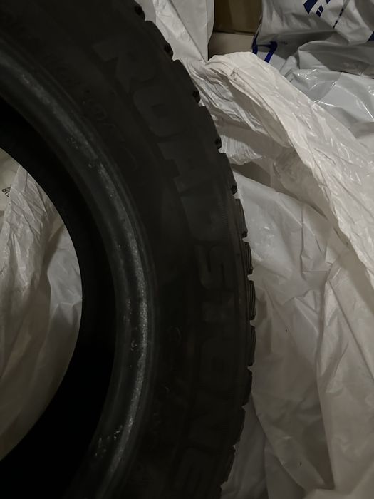 Зимние Шины Toyo 215 60R16