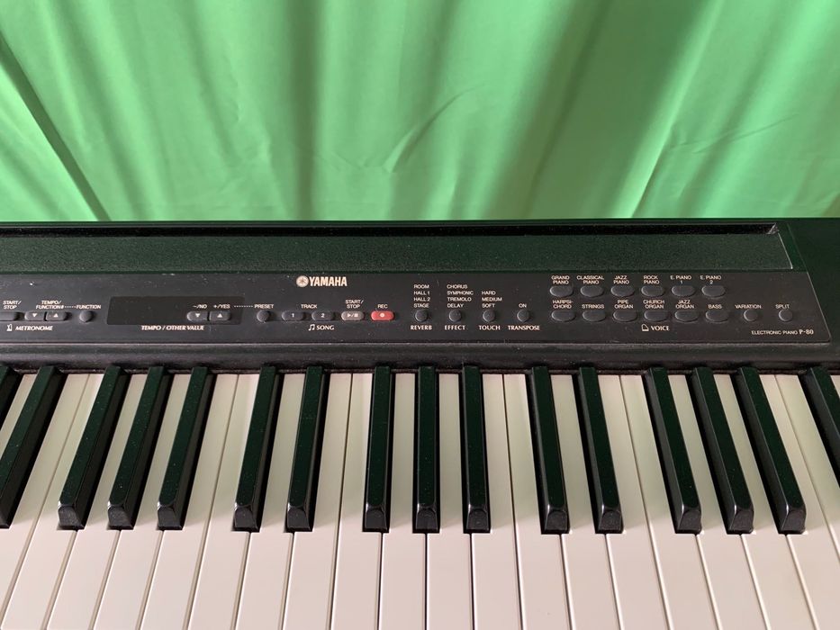 Pian digital Yamaha P-80, clape grele mecanice, servisat, ingrijit, perfect functional, ideal pentru studiu
