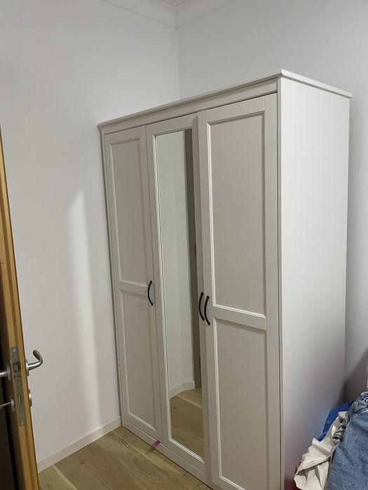 Inchiriez apartament
