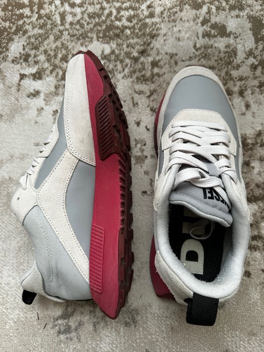 Кроссовки фирмы Diesel