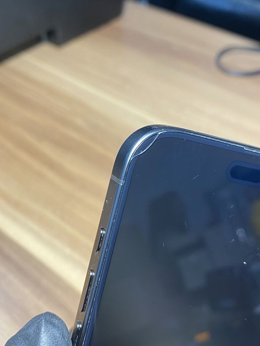 iPhone 15 Pro Max • 256 GB • Black Titanium