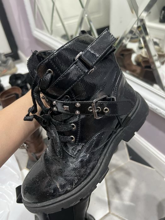 Сапоги на девочку и одежда