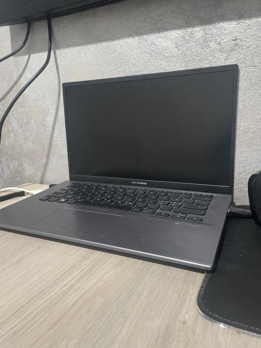 Asus vivabook 14 cititi anuntul !