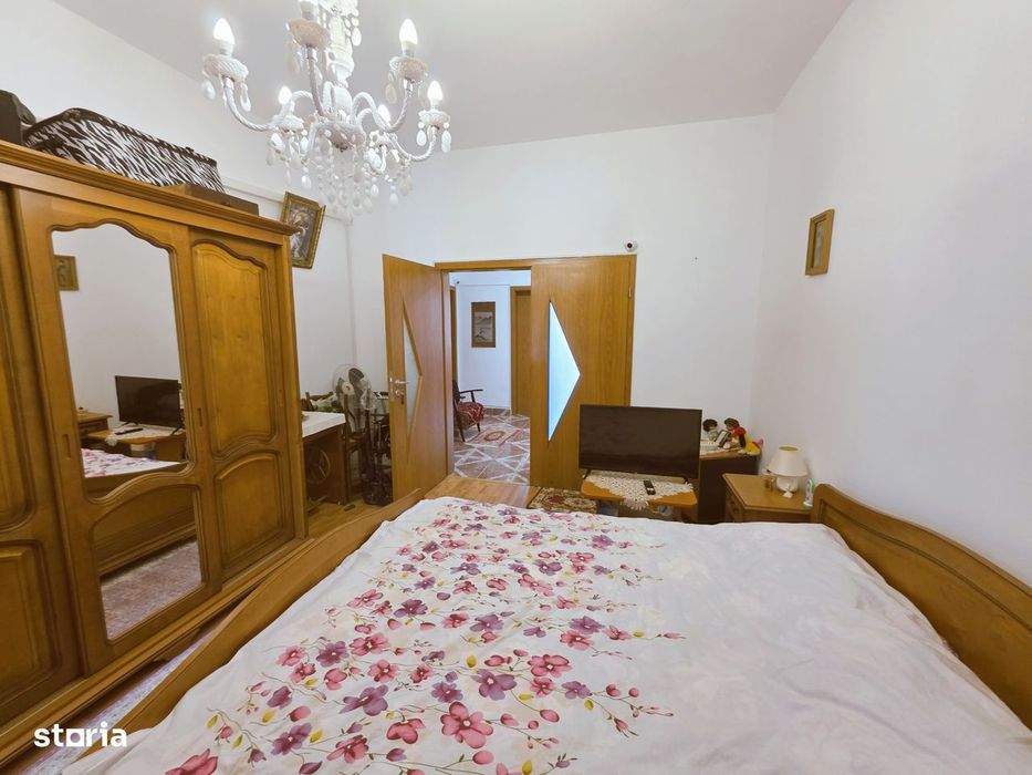Vanzare apartament 3 camere Su 84 mp Razoare blocurile rusesti etaj 3
