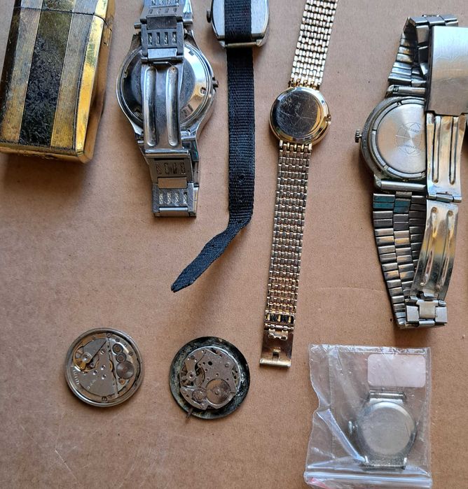 Часовници  - съветски с позлата,Кировски,Anker,Omega,Omax,Rolex.
