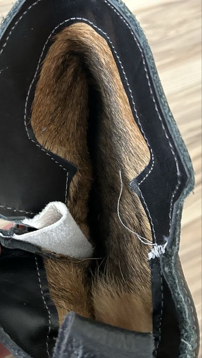 Продам зимнюю очень теплую обувь.