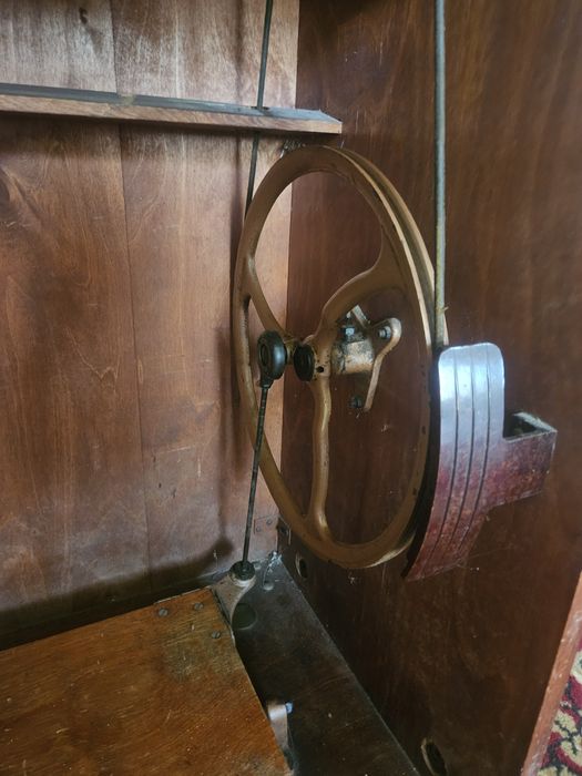 Швейная машина времён СССР