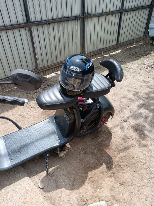 Vând scuter electric
