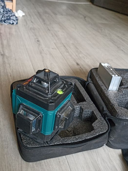 Продам лазер строительный