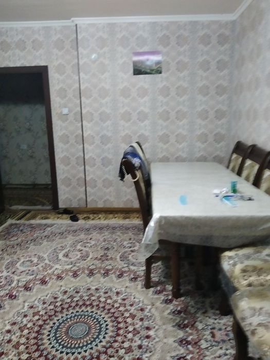 Продаётся 2х-комнатная квартира на первом этаже