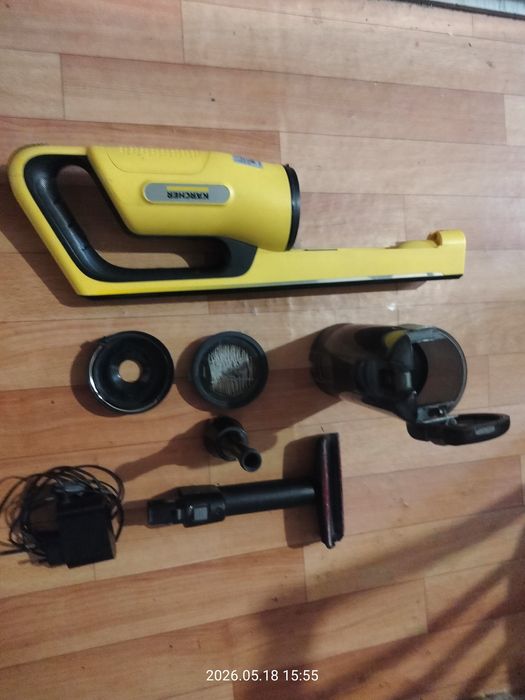 Продам Вертикальный пылесос Karcher VC-4s Cordless Plus