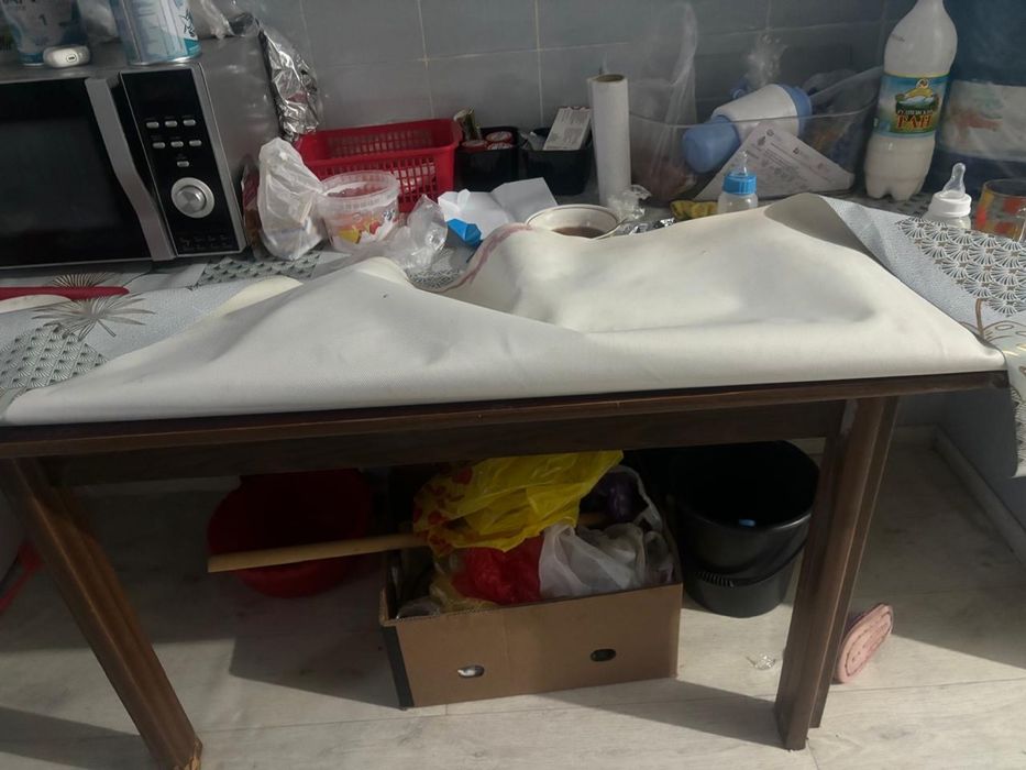 Продается стол