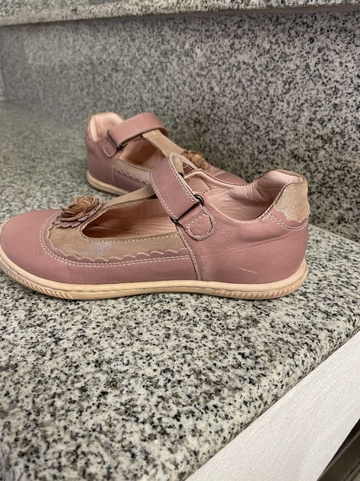 Детски кожени обувки