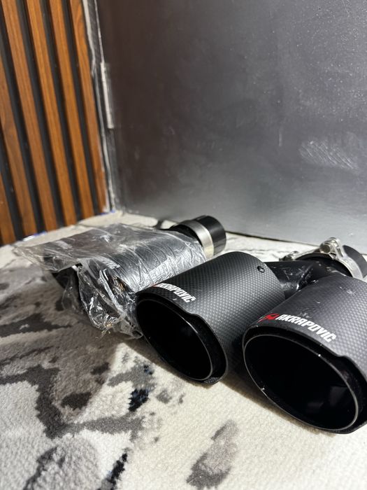 Насадки на глушитель AKRAPOVIC