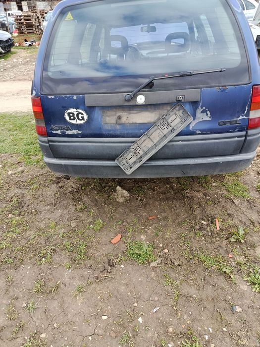 Продава се на Части Opel Astar F