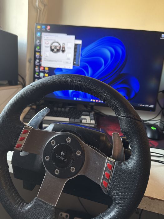Геймърски волан Logitech g27
