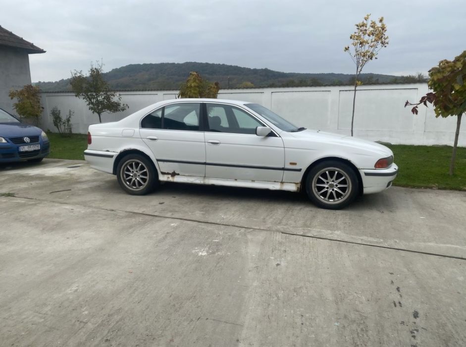 BMW 520d e39 2000 INTERIOR RAR ALBASTRU ( pentru piese )