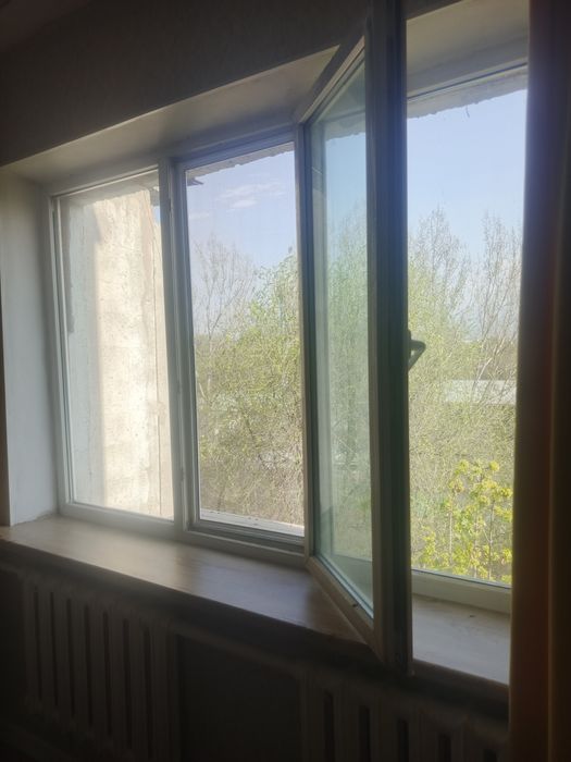Продам пластиковое окно