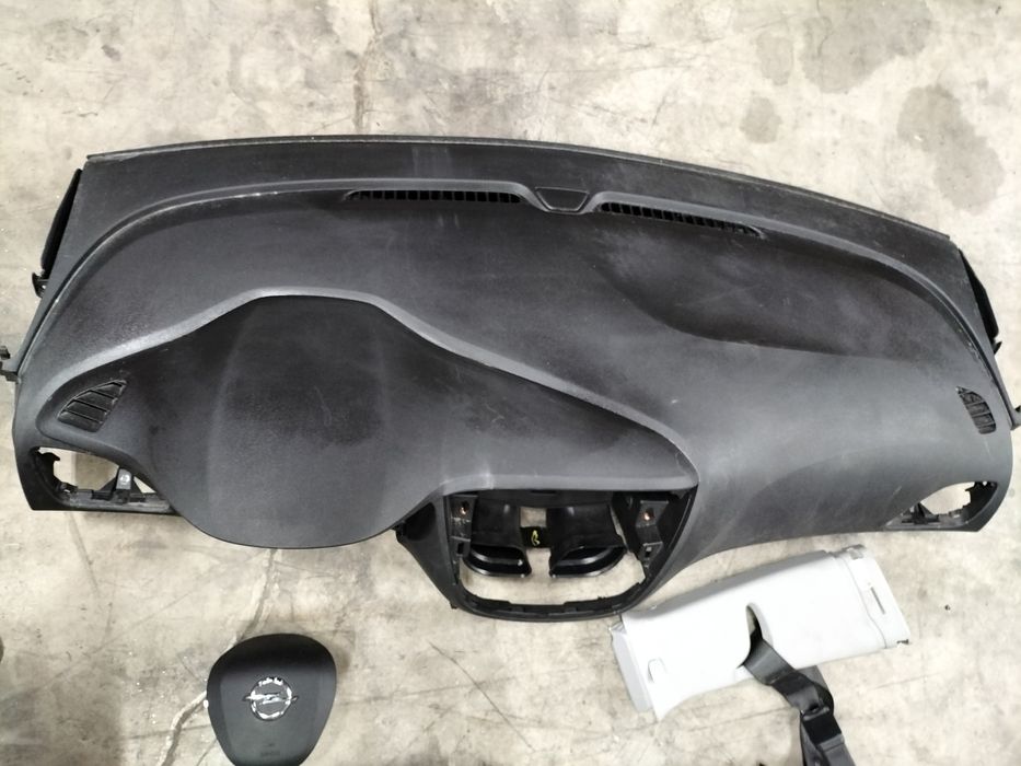 Арматурно табло Opel Karl / Опел Карл 2019г.