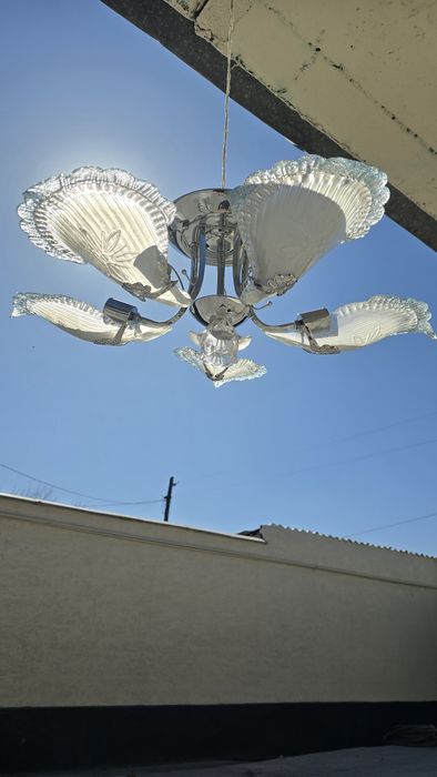 Люстры комнатные