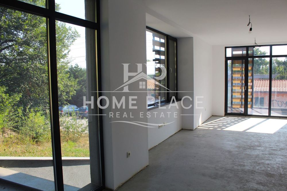 Двустаен апартамент със самостоятелен двор в центъра на Кранево