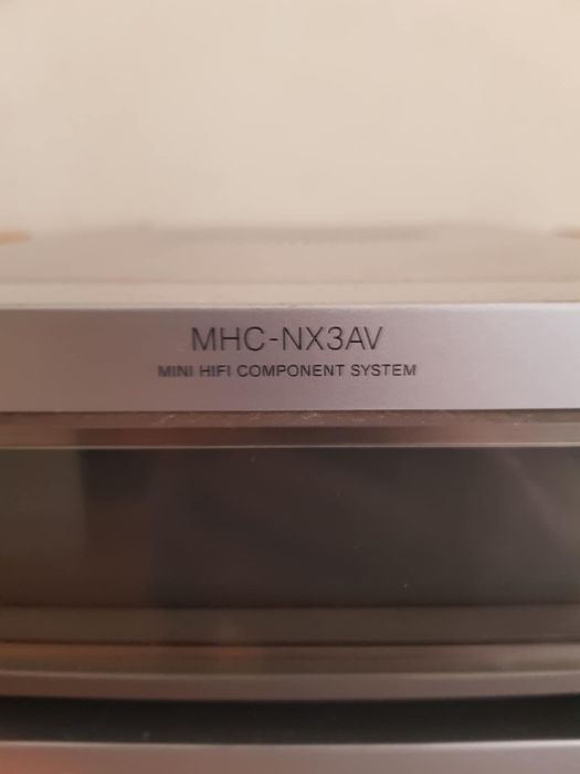 Уредба: Sony MHC-NX3AV Много добър,силен и качвствен звук. Мощен бас.