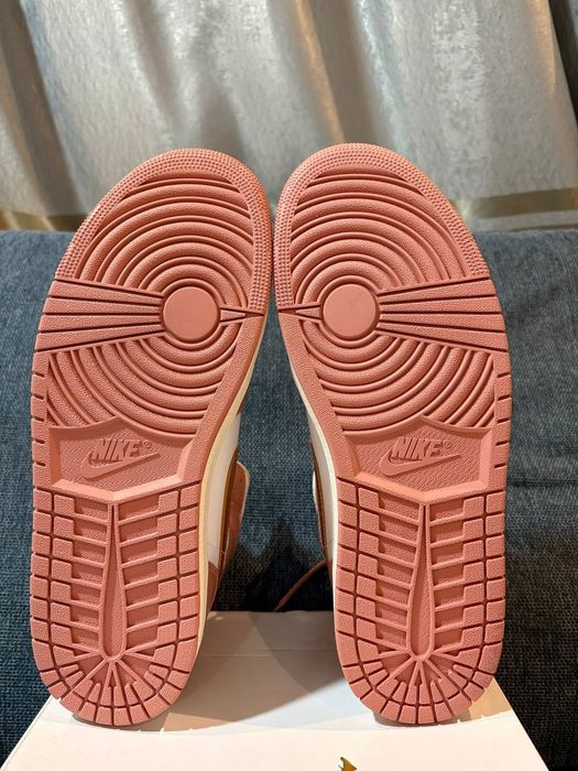 Air Jordan 1 mid SE